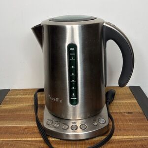 Breville Brushed Stainless Steel Kettle BKE820XL